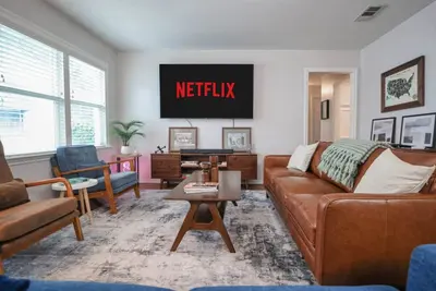 Image de Tranquil Entire House 3bd2ba w/Peloton Bike & Tesla Charger