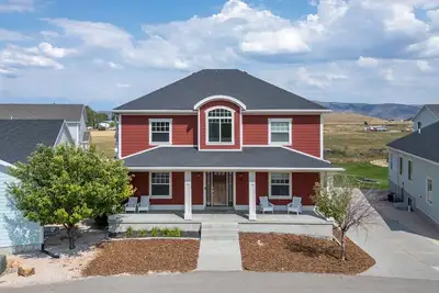 Image de Bear Lake Red House near the Lake