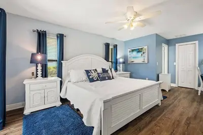 Image de Beautiful Canal Home & Private Pool in Sarasota- Boater Paradise, Slip Included!