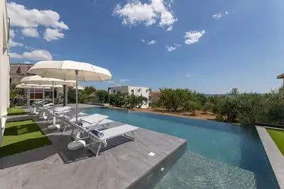 Image de Villa Green Lush with Pool