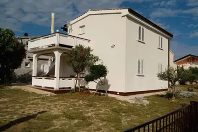 Image de Charming Apartments Dokoza Vir - Two Bedroom Apartment in Ground Floor