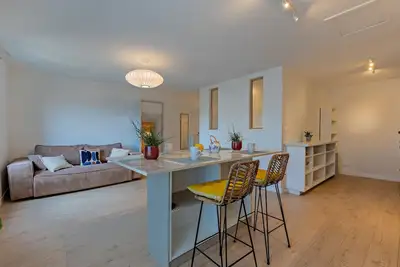 Image de L’Etoile- Downtown Chic Apartment in Pézenas