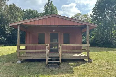 Image de Rustic Cabin Retreat 2-A