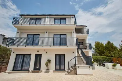 Image de Two-Bedroom Apartment with Balcony and Terrace
