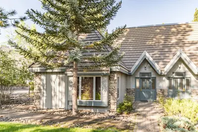 Image de Family-Friendly Stoneridge Townhome with Resort Amenities near Sunriver Village