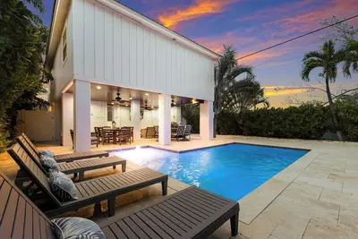 Image de Ami Beach Hideaway by Beach Boutique Rentals