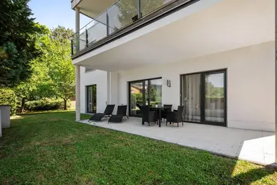 Image de Superbe appartement de 2 chambres à Pörtschach am Wörthersee