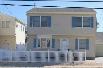 Image de Soothing, Beach Block, 5-bedroom house with Ac in Silver Beach, Lavallette