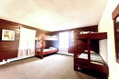 Image de The Enchanted Valley Farm 70 Acre 25+ People Stay