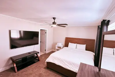 Image de Large room with private bathroom