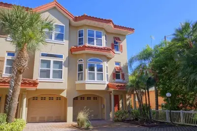 Image de Bradenton Beach Club 301: 2 Resort Pools & Spa, Beach & Bay by Anna Maria Life Vacation Rentals