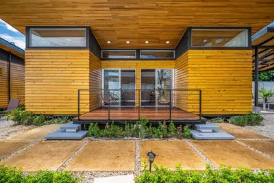 Image de Tranquil duplex retreat with shared pool, full kitchens & walk-to-beach access