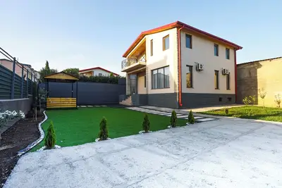Image de Brand-New 2br House w/Garden