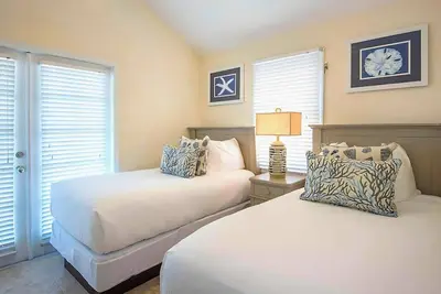 Image de Amazing View! Relaxing Unit, Terrace w/ Water View, Full Kitchen! Onsite Pool