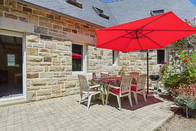 Image de Grand jardin et terrasse - 6 adultes, 2 enfants
