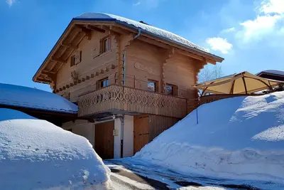 Image de Chalet 'Aiglon' avec vue sur la montagne, terrasse privée et Wi-Fi