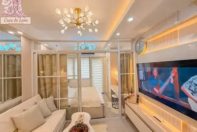 Image de Casa de Lune at Shore 2 Near Moa | Chic Cozy Stay w/ Bathtub, Balcony & Netflix