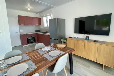 Image de Maison rénovée avec Wifi, 700m de la mer - 4 couchages