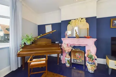 Image de 2 Bed Apartment- Leigh Broadway