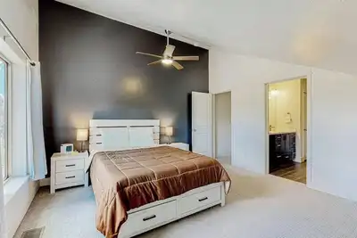 Image de 3-bedroom condo in beautiful McCall, Idaho.