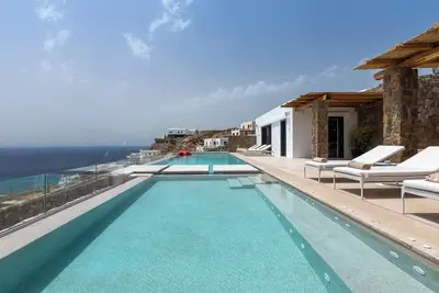 Image de Where Luxury Meets the Timeless Beauty of the Aegean!