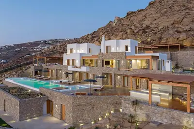 Image de An Elevated Haven with Captivating Views of the Aegean