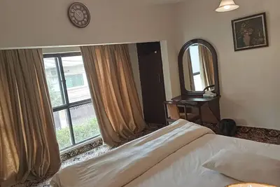 Image de Hilltop Hotel Karachi With Nearly All Four Star Facilities