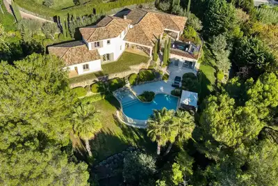 Image de Terrific 5-bedroom villa with Ac in charming Mougins