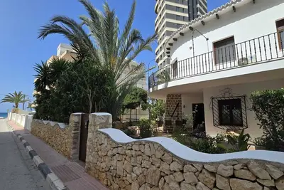 Image de Villa 'Los Gemelos' avec Terrasse Privée, Wi-Fi et Climatisation