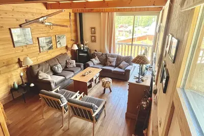 Image de grand appt pour 8 pers vue pistes de ski