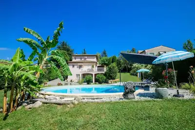 Image de Constance - Quatre Chambres Villa, Couchages 8