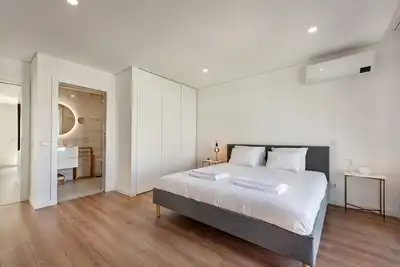 Image de T2 Lumineux avec Piscine