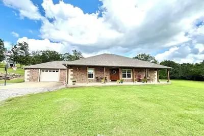 Image de Country Solitude! Sleeps 10!