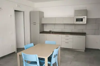 Image de Two-room apartment 150 meters from the sea