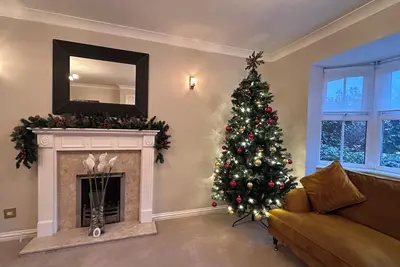 Image de Spacious 4 Bed Home near Town & Elizabeth Line, ideal for Families & Contractors