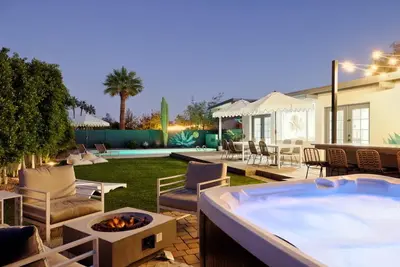 Image de Mountain Views! Outdoor kitchen, heated pool, hot tub, shuffleboard, hike nearby