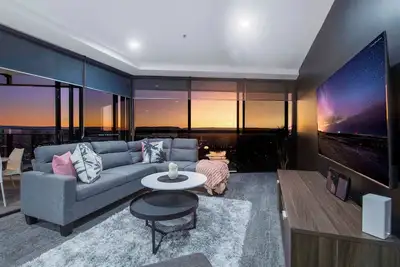 Image de Circle - 1 Bedroom 1 Bathroom + Open Study - Hinterland View