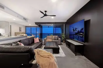 Image de 2 Bedroom 2 Bathroom + Study - Ocean View