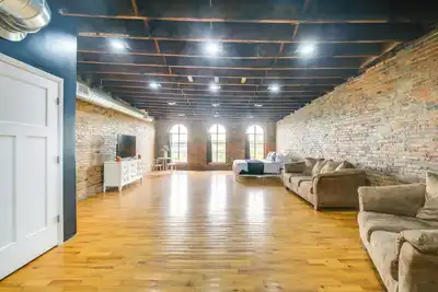 Image de Deck + River View: Loft in Downtown Hannibal