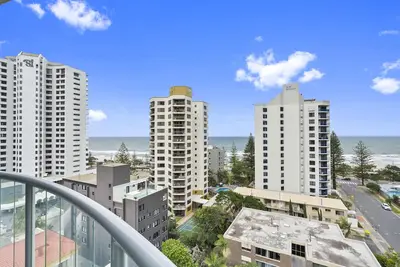 Image de Lovely Interconnecting 2 Bedroom Apart at Legends