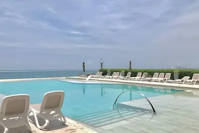 Image de Breathtaking ocean view, central location