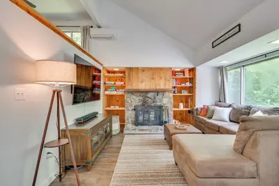 Image de 1/2 Mi to Campton Mtn: Resort-Style Condo