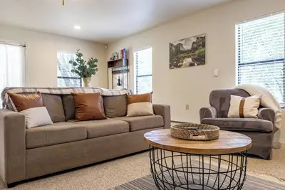 Yosemite Deer Cottage 1 Bed:1 Bath with Kitchenette