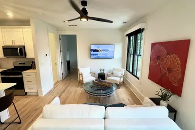 Image de New Construction 1-bedroom apartment minutes from Downtown Alpharetta
