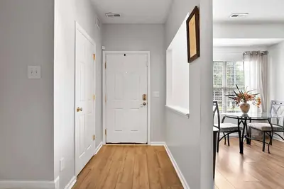 Image de Mid-Term Peaceful, Central, & Move In Ready Rental — 10 Min to Downtown Raleigh!
