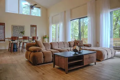 Image de Rosewood Loft I Upper Suite