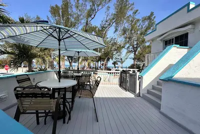 Image de Beachfront Condo | Anna Maria Fl | Full Kitchen