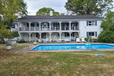 Image de Lovely 5-Br home in charming Bellefonte 15 minutes from Psu. Pet/family friendly