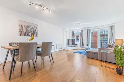 Image de Luxury 2br Apartment w/Balcony views + parking