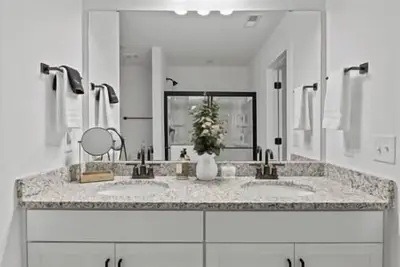 Image de *Mid-Century Modern Townhouse*
